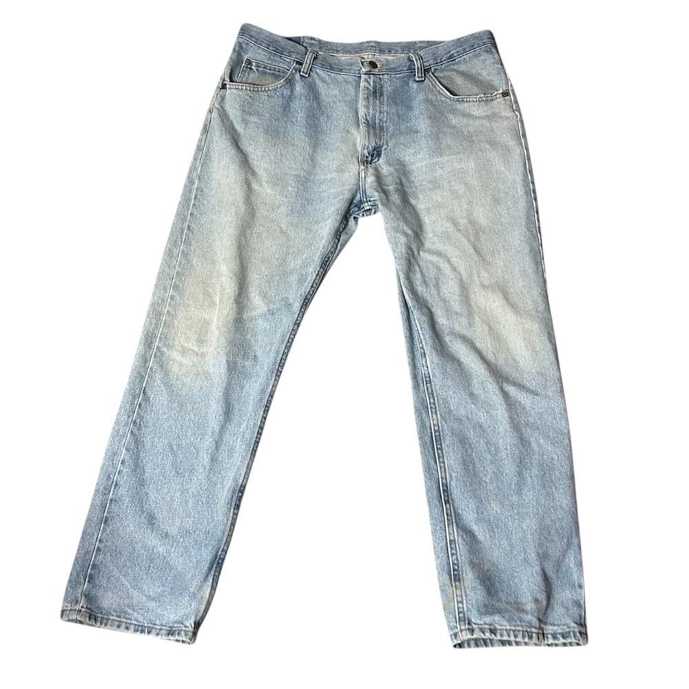 Levi's and Wrangler Relaxed Fit Blue Jeans for Men - Picture 7 of 11